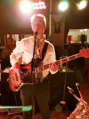 X-Large die Hochzeitsmusik und Hochzeitsband aus Oberösterreich spielt zahlreiche Bälle, Hochzeiten, Firmenevents, Galas, Silvestergala auch in OÖ, Hausruckviertel, Salzkammergut, Oberösterreich, Mühlviertel, Niederösterreich, Salzburg, Bayern, Niederbayern, Passau und Tirol
