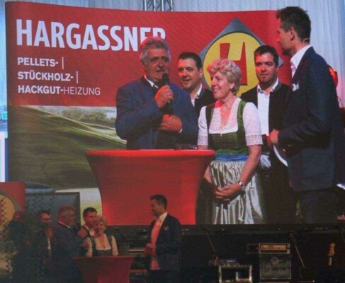 X-Large die Hochzeitsmusik und Hochzeitsband aus Oberösterreich spielt zahlreiche Bälle, Hochzeiten, Firmenevents, Galas, Silvestergala auch in OÖ, Hausruckviertel, Salzkammergut, Oberösterreich, Mühlviertel, Niederösterreich, Salzburg, Bayern, Passau und Tirol