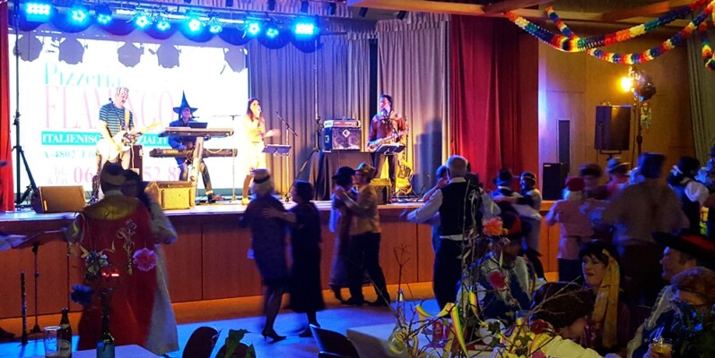 Die Hochzeitsband, Ball Band, Maturaball Band, Tanzmusik und Hochzeitsmusik X-Large spielt Hochzeiten, Bälle und Firmenevents in Oberösterreich, Bayern, Passau, Salzburg und Tirol.