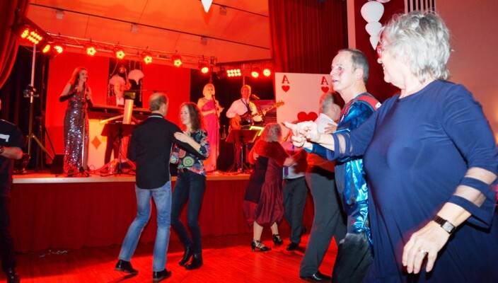 Die Tanzmusik und Tanzband X-Large aus Oberösterreich im Hotel VIVEA