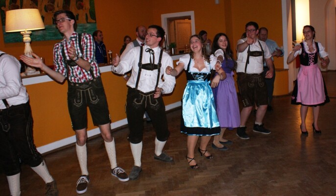 Tolle Stimmung bei einer Hochzeit mit der Hochzeitsmusik und Hochzeitsband X-Large aus Oberösterreich.