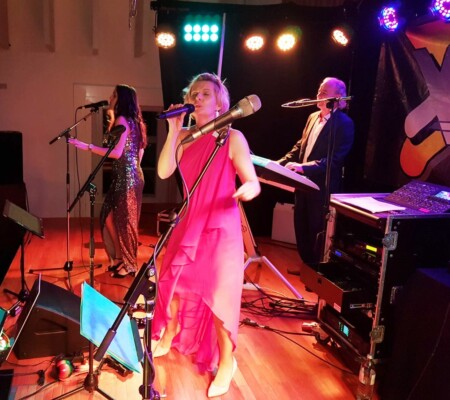 Die Partyband und Coverband X-Large aus Oberösterreich