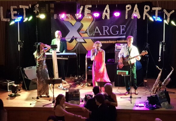 Partyband und Coverband X-Large aus Oberösterreich