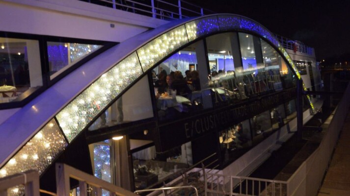 Kristallschiff mit der Band X-Large aus Oberösterreich