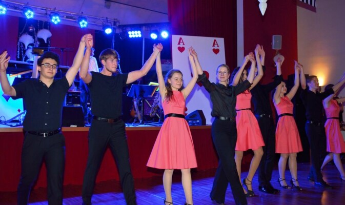 X-Large die Hochzeitsmusik und Hochzeitsband aus Oberösterreich spielt zahlreiche Bälle, Hochzeiten, Firmenevents, Galas, Silvestergala auch in OÖ, Hausruckviertel, Salzkammergut, Oberösterreich, Mühlviertel, Niederösterreich, Salzburg, Bayern, Niederbayern, Passau und Tirol